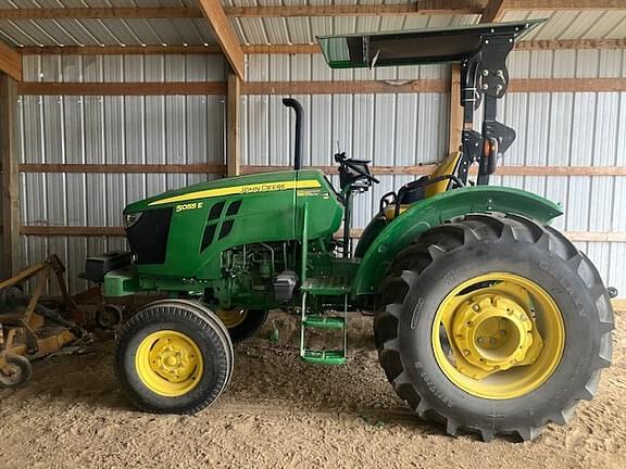 Image of John Deere 5055E equipment image 2