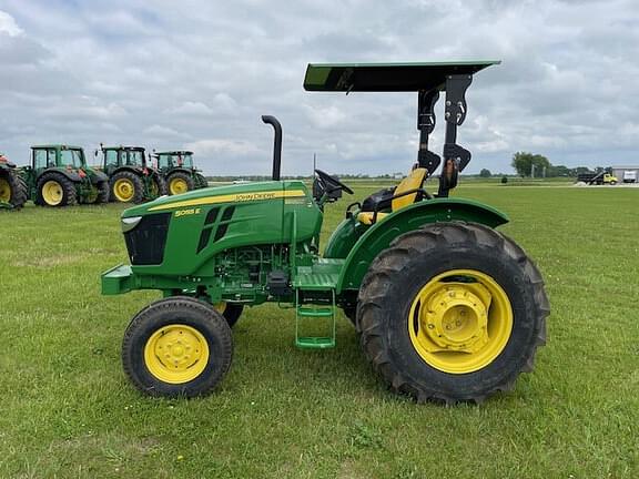 Image of John Deere 5055E equipment image 1