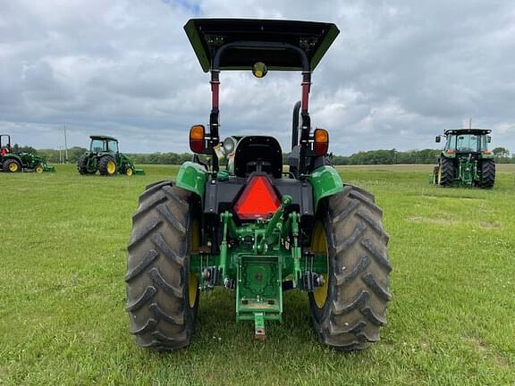 Image of John Deere 5055E equipment image 3