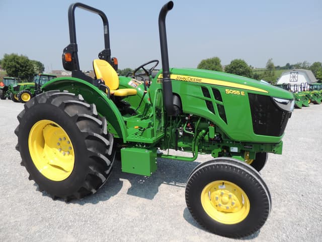 Image of John Deere 5055E equipment image 2