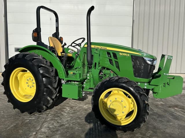 Image of John Deere 5055E equipment image 1