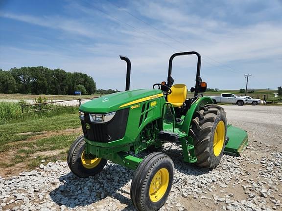 Image of John Deere 5055E equipment image 2