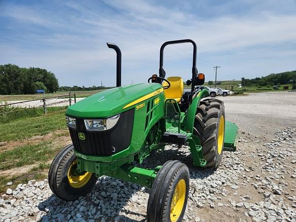 Image of John Deere 5055E equipment image 3