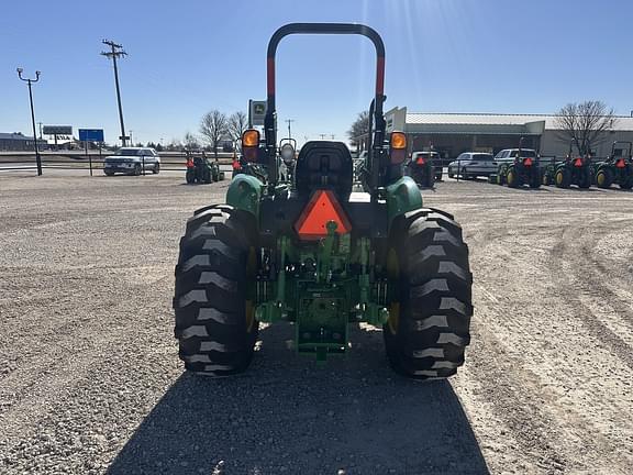 Image of John Deere 5055E equipment image 3