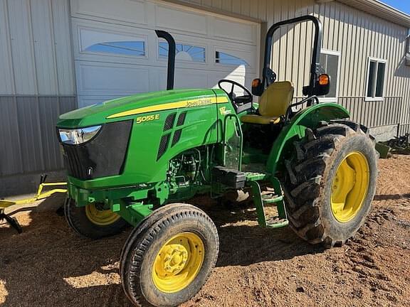 Image of John Deere 5055E equipment image 4