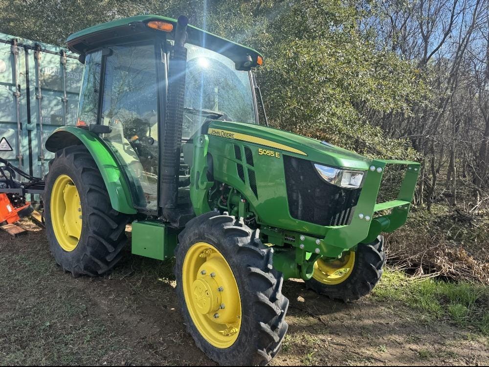 2022 John Deere 5055E Equipment Image0