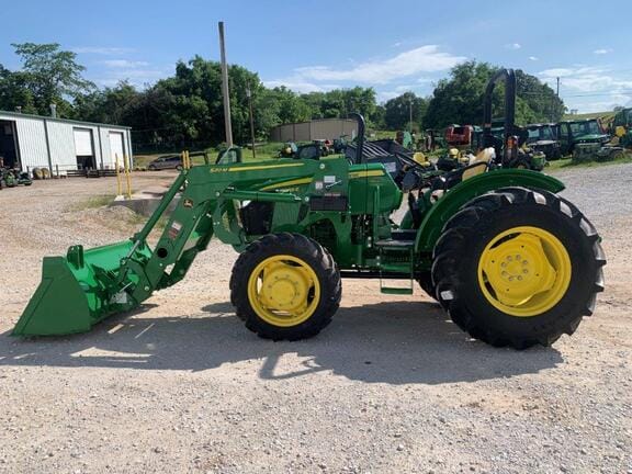 Main image John Deere 5055E