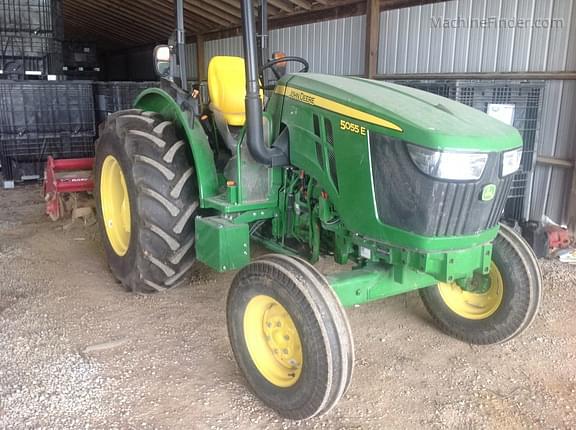 Image of John Deere 5055E Primary image