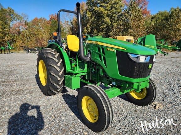 Main image John Deere 5055E