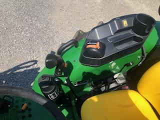 Image of John Deere 5055E equipment image 4