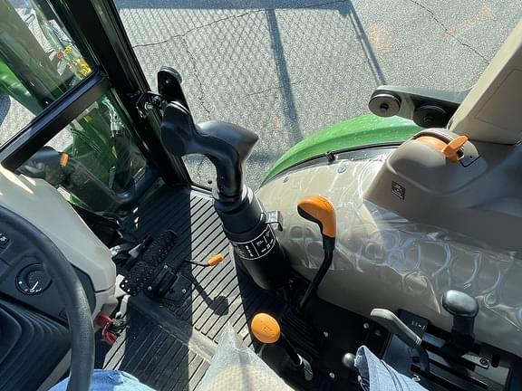 Main image John Deere 5055E 19