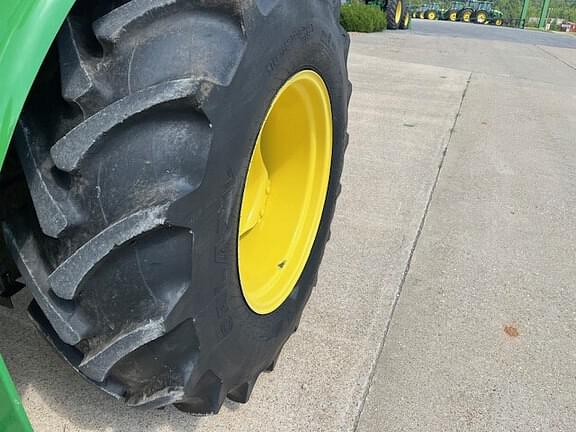 Image of John Deere 5055E equipment image 3