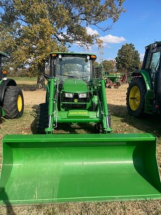 Image of John Deere 5055E equipment image 1