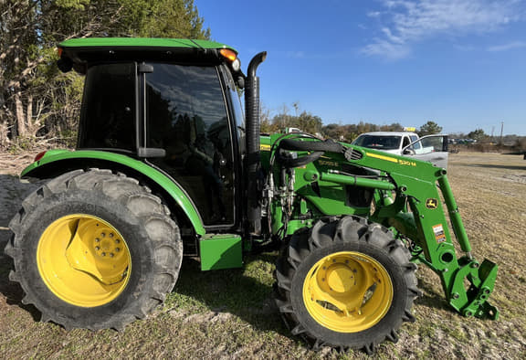 Image of John Deere 5055E equipment image 2
