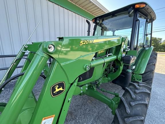 Image of John Deere 5055E equipment image 4