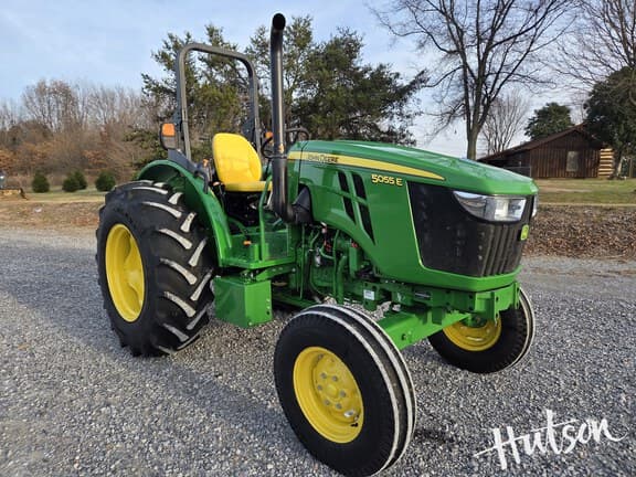 Image of John Deere 5055E Primary image