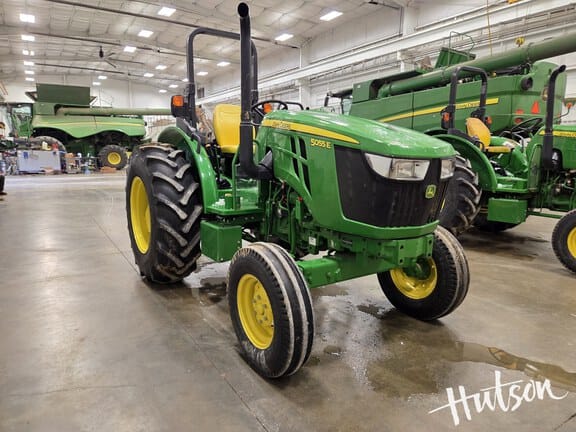 2022 John Deere 5055E Equipment Image0