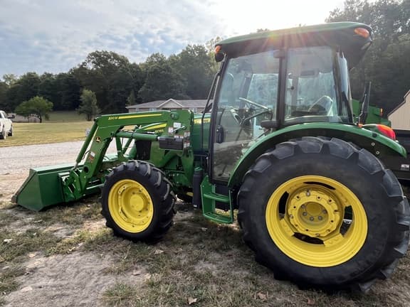 Image of John Deere 5055E equipment image 4