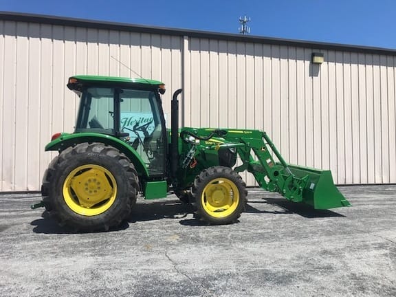 Main image John Deere 5055E