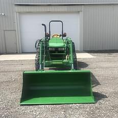 Main image John Deere 5055E 1