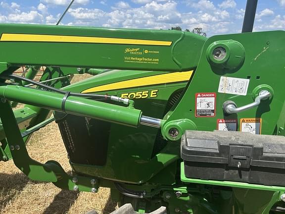 Image of John Deere 5055E equipment image 2