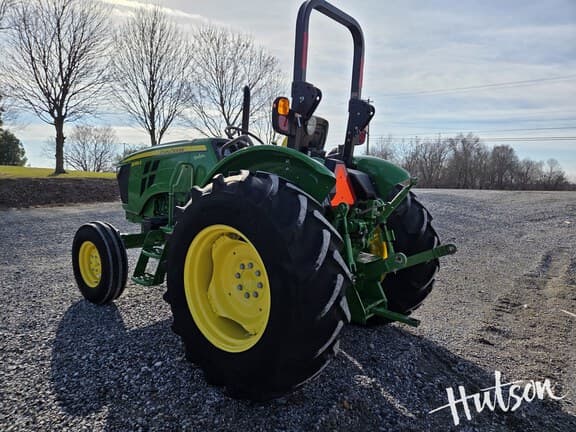 Image of John Deere 5055E equipment image 3