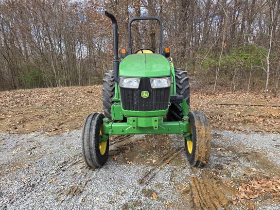 Image of John Deere 5055E equipment image 3