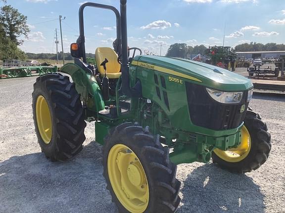 Image of John Deere 5055E equipment image 2