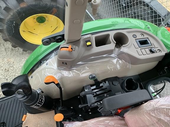 Main image John Deere 5055E 12