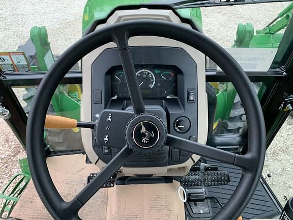 Thumbnail image John Deere 5055E 16