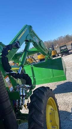 Image of John Deere 5055E equipment image 3