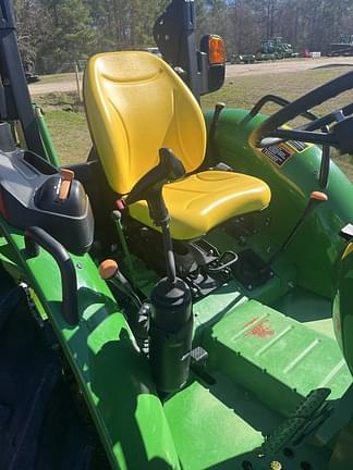 Image of John Deere 5055E equipment image 3