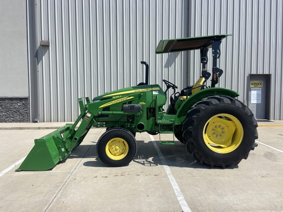 Main image John Deere 5055E