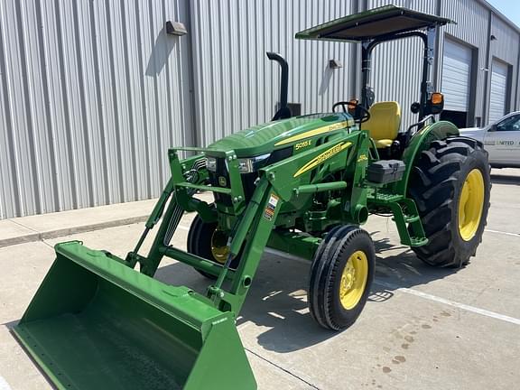 Image of John Deere 5055E equipment image 4