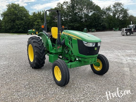 Image of John Deere 5055E Primary image