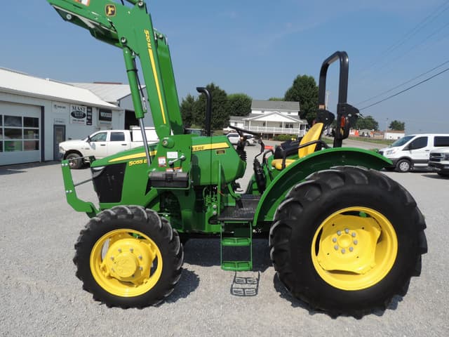 Image of John Deere 5055E equipment image 2