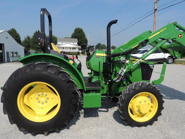 Image of John Deere 5055E equipment image 4
