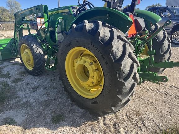 Image of John Deere 5055E equipment image 3