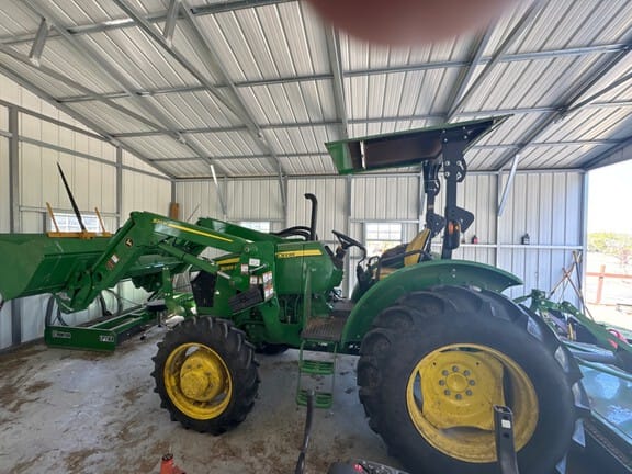 Main image John Deere 5055E