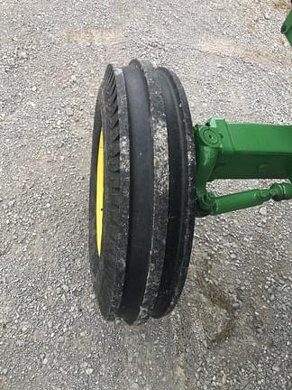 Image of John Deere 5055E equipment image 1
