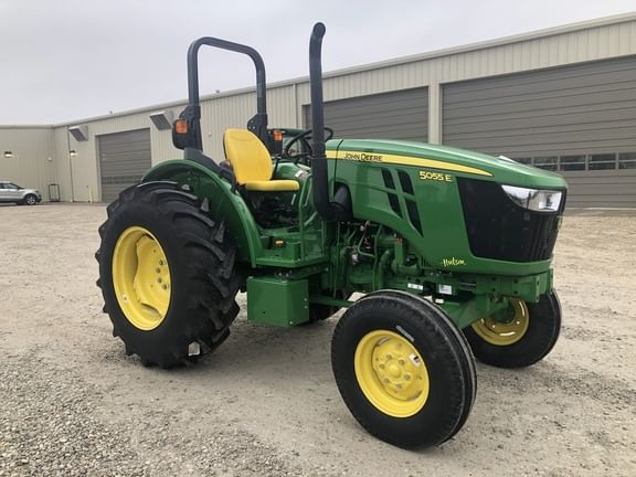 Main image John Deere 5055E