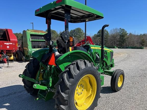 Image of John Deere 5055E equipment image 4