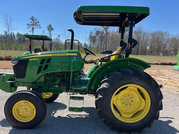 Image of John Deere 5055E equipment image 3