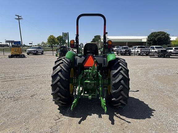 Image of John Deere 5055E equipment image 3