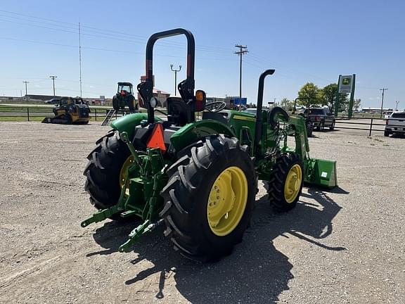 Image of John Deere 5055E equipment image 4