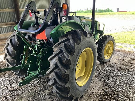 Image of John Deere 5055E equipment image 2