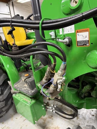 Image of John Deere 5055E equipment image 4
