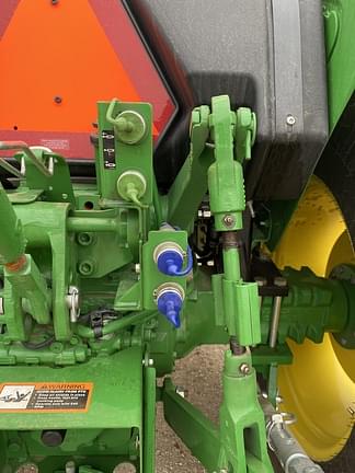 Image of John Deere 5055E equipment image 4