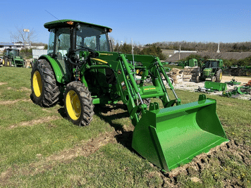 Main image John Deere 5055E