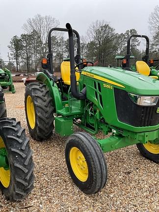 Image of John Deere 5055E Primary image